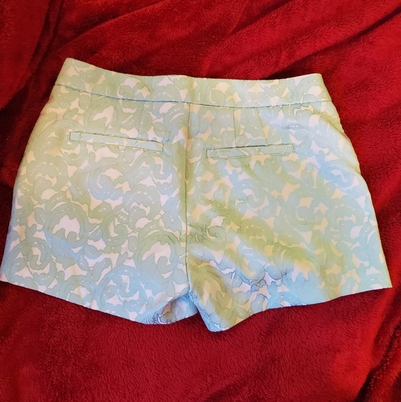JLO shorts new size 0 - Picture 2 of 3